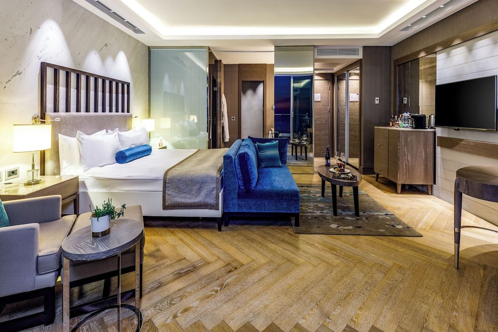 Sirene Luxury Hotel Bodrum Deluxe King Room with Sea View 11