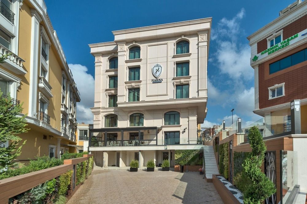 undefined Hanna Hotel