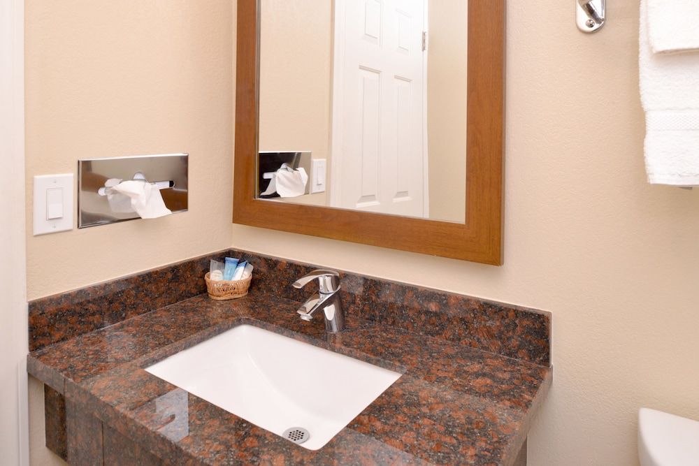 Bay View Inn Standard Room, 1 Queen Bed 11