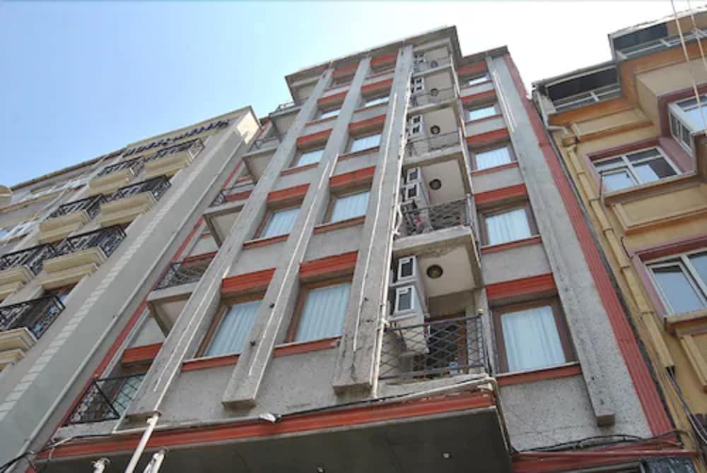 undefined Hotel Star Park 6