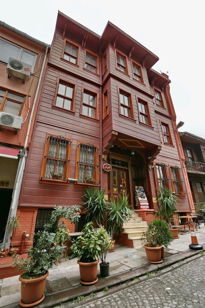 undefined Le Safran Suite