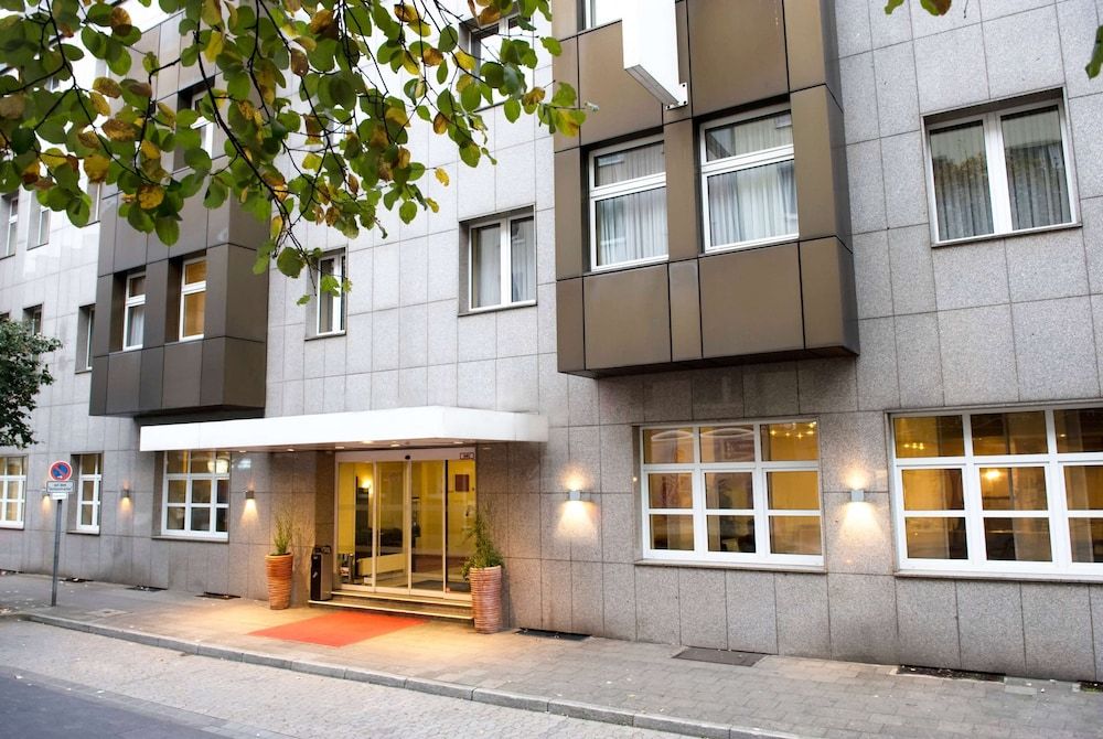 undefined Wyndham Garden Düsseldorf City Centre Königsallee 5