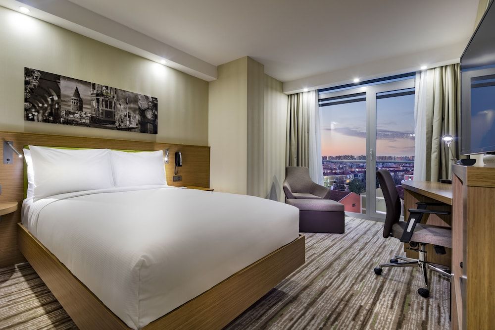 undefined Hampton by Hilton Istanbul Atakoy 8