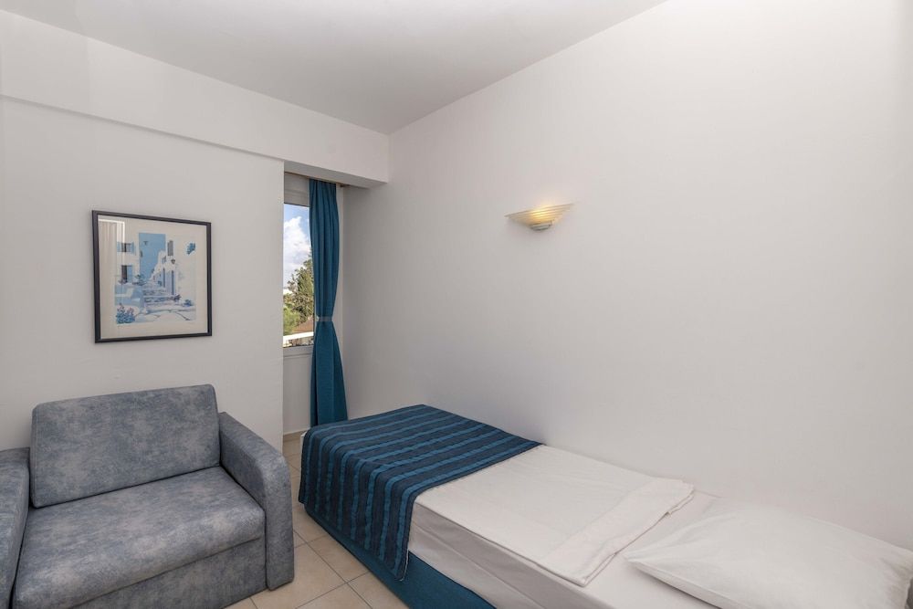Standard Room (2+2)