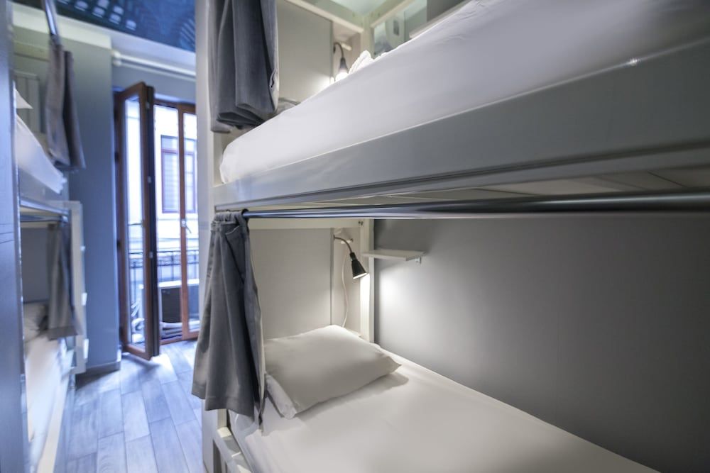 Stay Inn Taksim Hostel Basic Shared Dormitory, Mixed Dorm, Shared Bathroom (4 Beds) 7