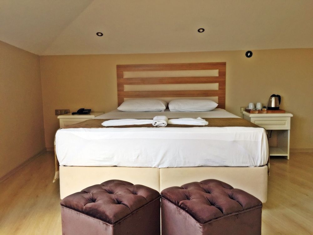 undefined Feza Otel 10