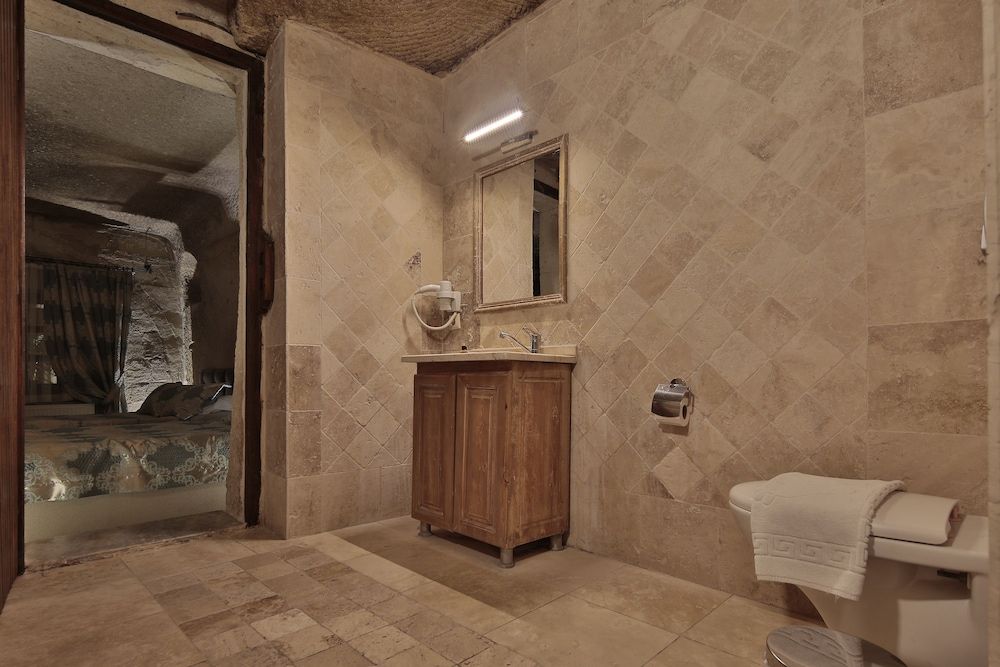 Shoestring Cave House Standart Room 8