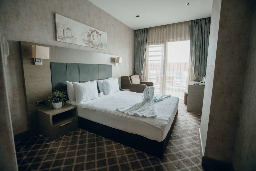 Hilly Hotel Standard Room 6