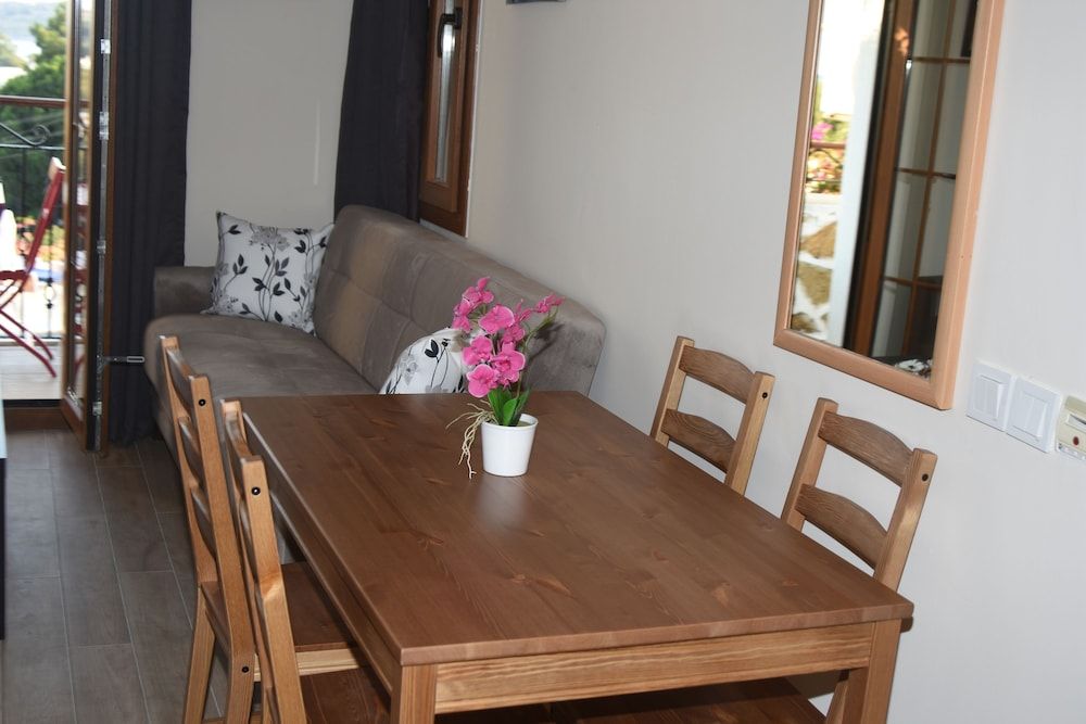 undefined Dasis Hotel & Suites 5