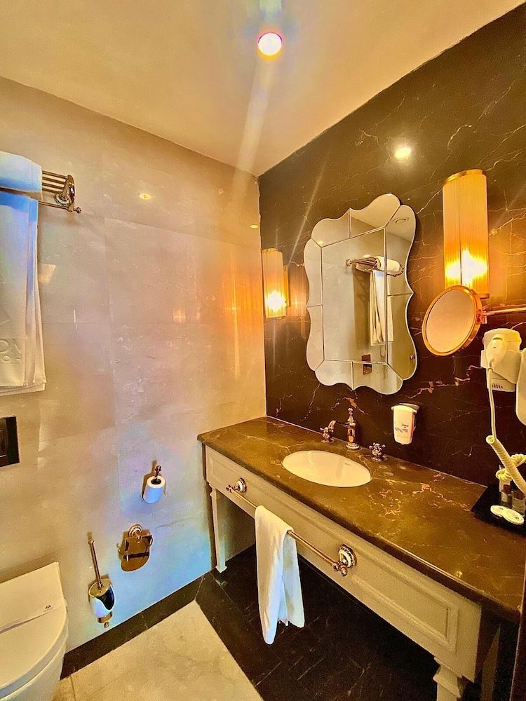 Morrian Hotel Luxury Suite, City View 10