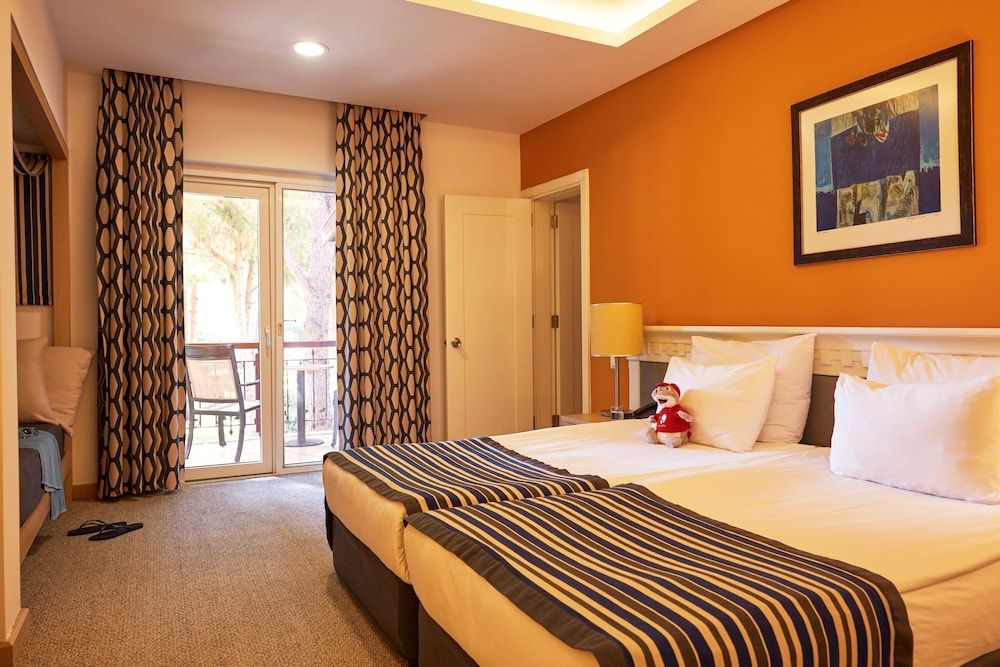 Family Double Room (Superior Village Connecting Door)