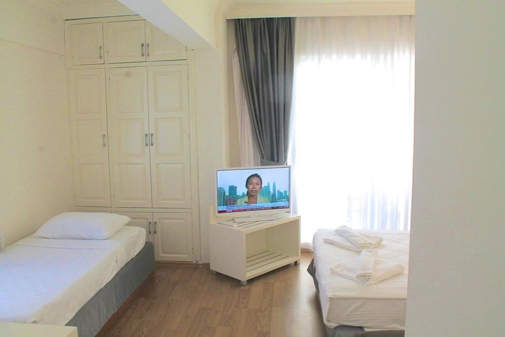 Yunus Hotel Family Room 2