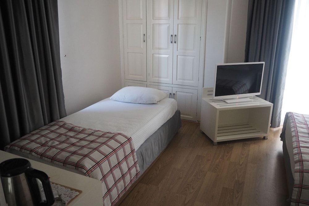 Yunus Hotel Family Room 5