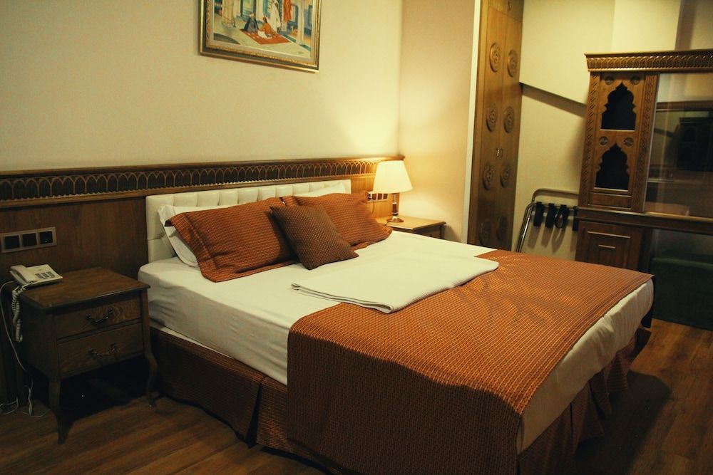 Hotel Ney Standard Double or Twin Room 9