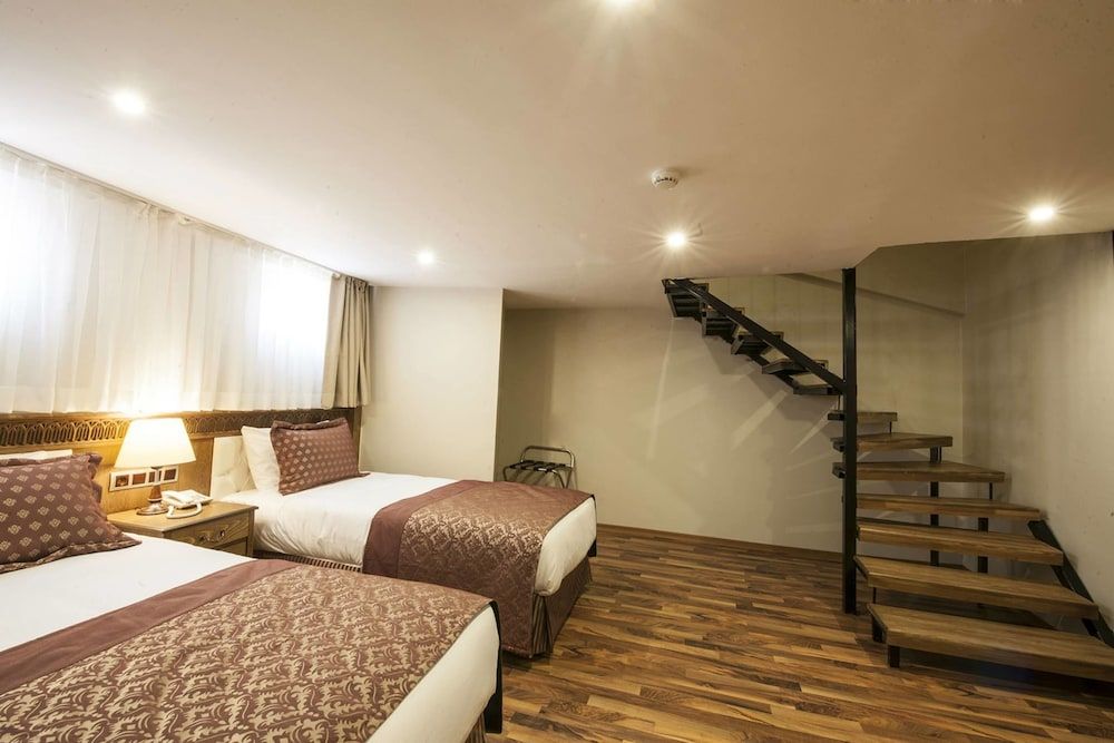 Hotel Ney Standard Double or Twin Room 4
