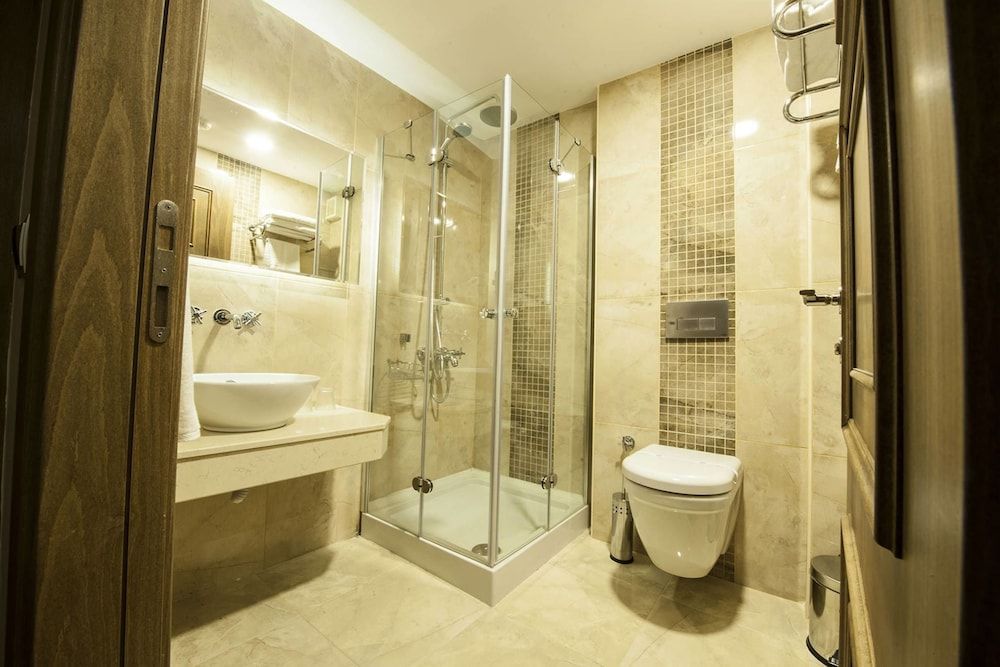 Hotel Ney Triple Room 5