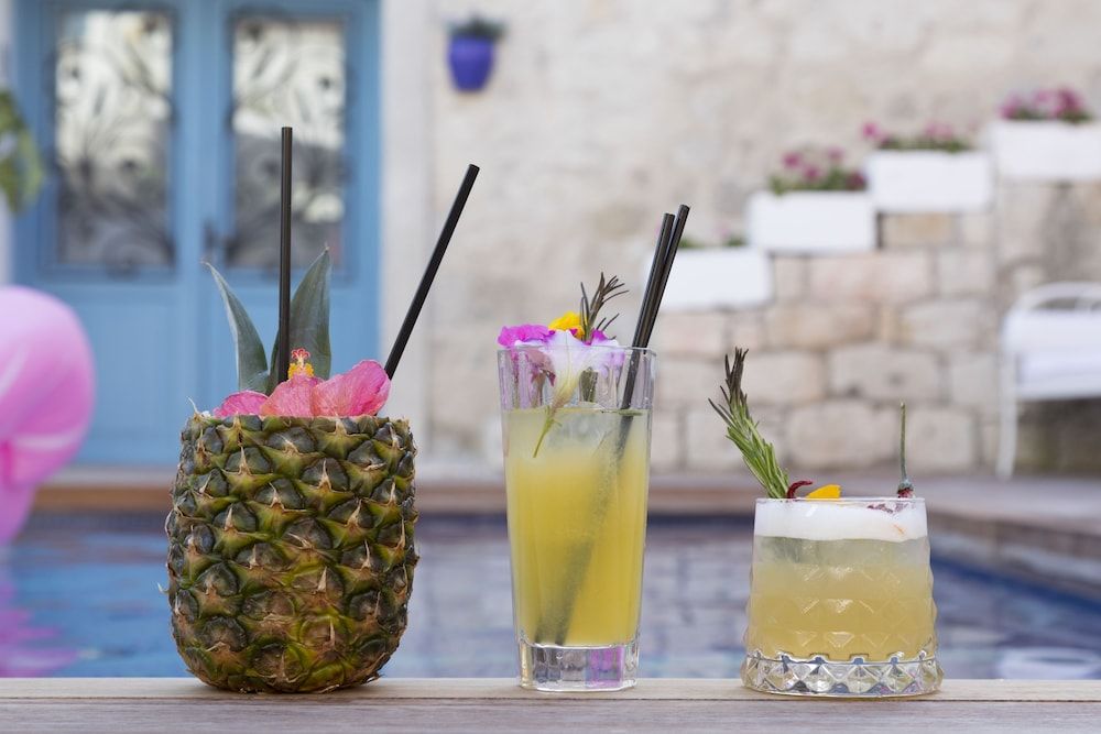 Pool Side Bar