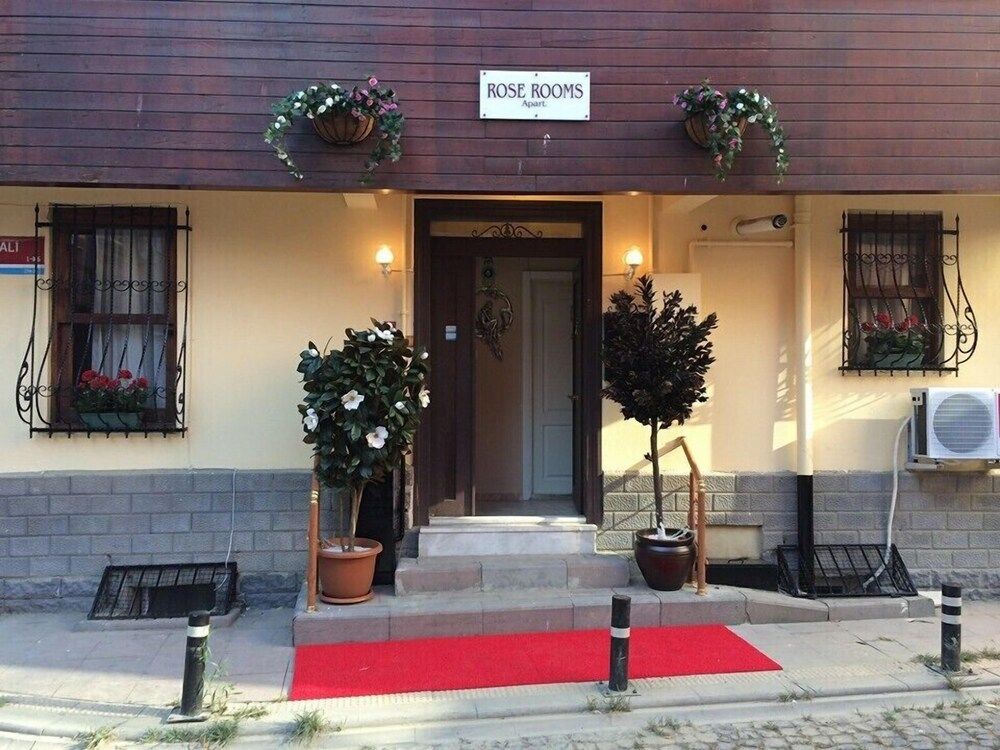 undefined Rose Rooms Apart 5