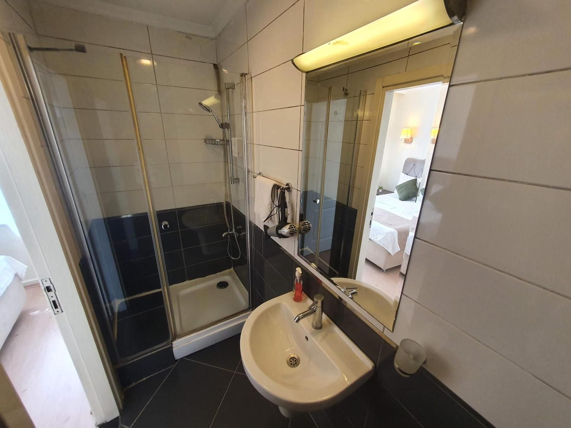 undefined Taksim Safe House 4