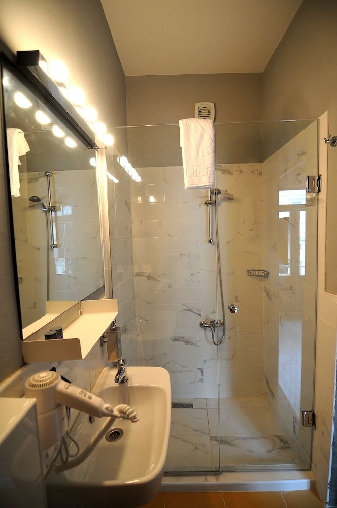 Taksim Safe House Deluxe Double or Twin Room, 1 Bedroom 6