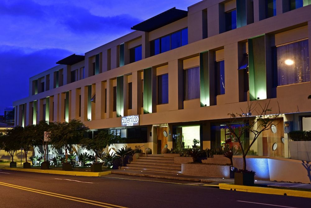 undefined Auténtico Hotel 4