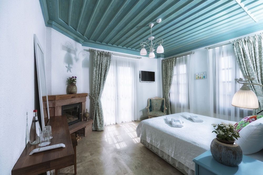 Cunda Fora Hotel Deluxe Room, Sea View 5