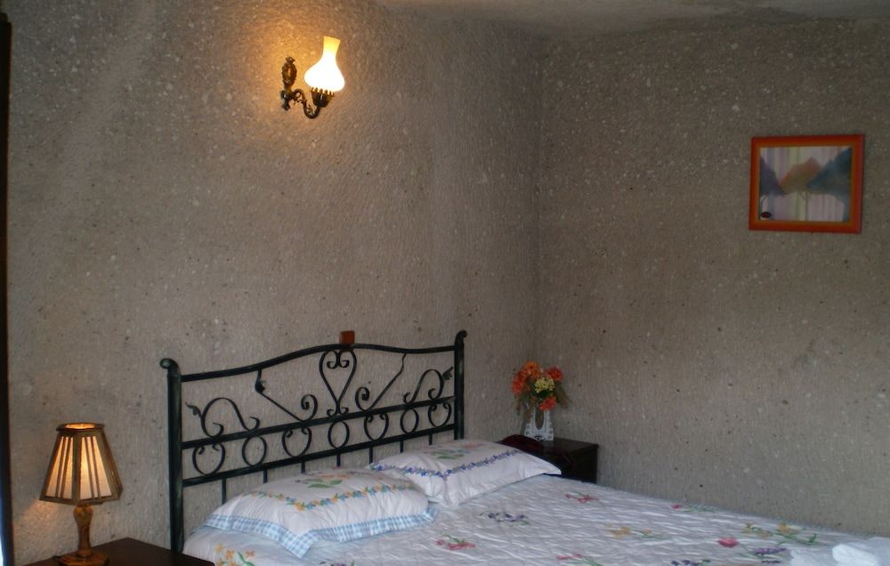 Nature Park Cave Hotel Budget Double Cave Room 3