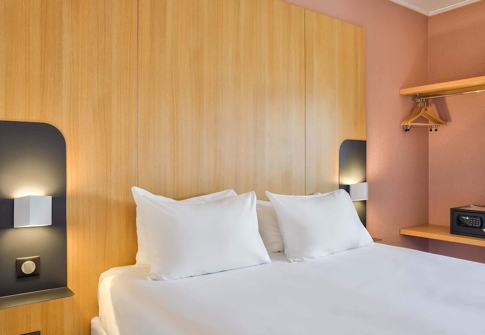 undefined B&B HOTEL Paris 17 Batignolles 5