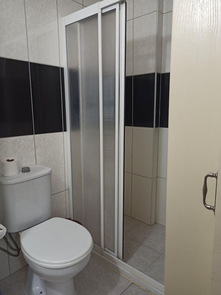 Konak Hotel Kaleici Ground Floor Small Double Room 4