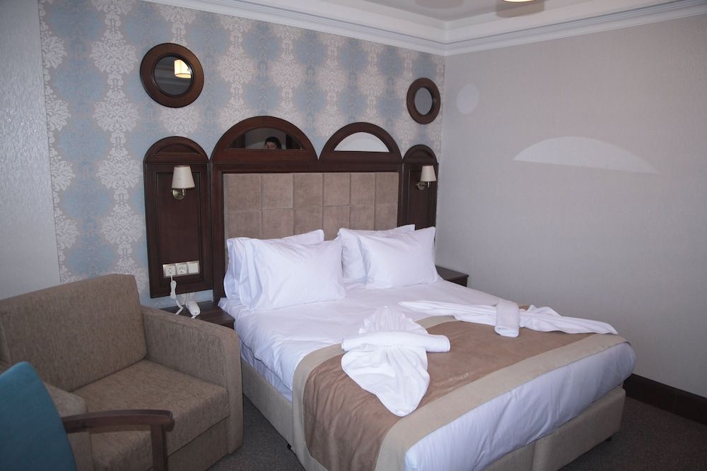 Golden Pen Hotel Standard Double or Twin Room 5