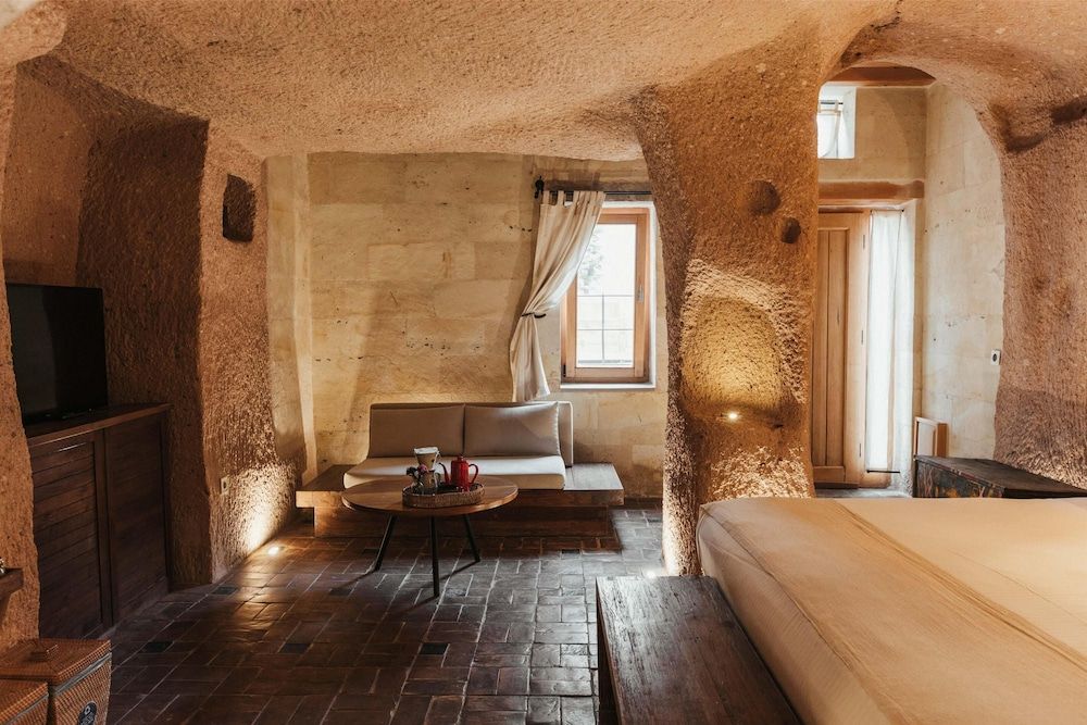 Millstone Cave Suites Junior Suite 6