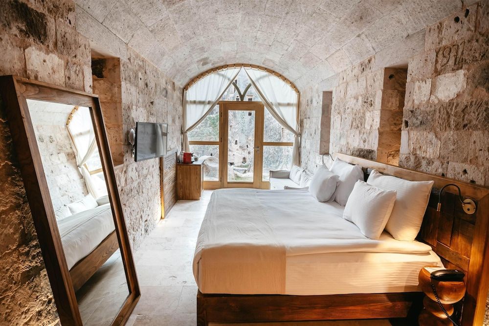 undefined Millstone Cave Suites 3