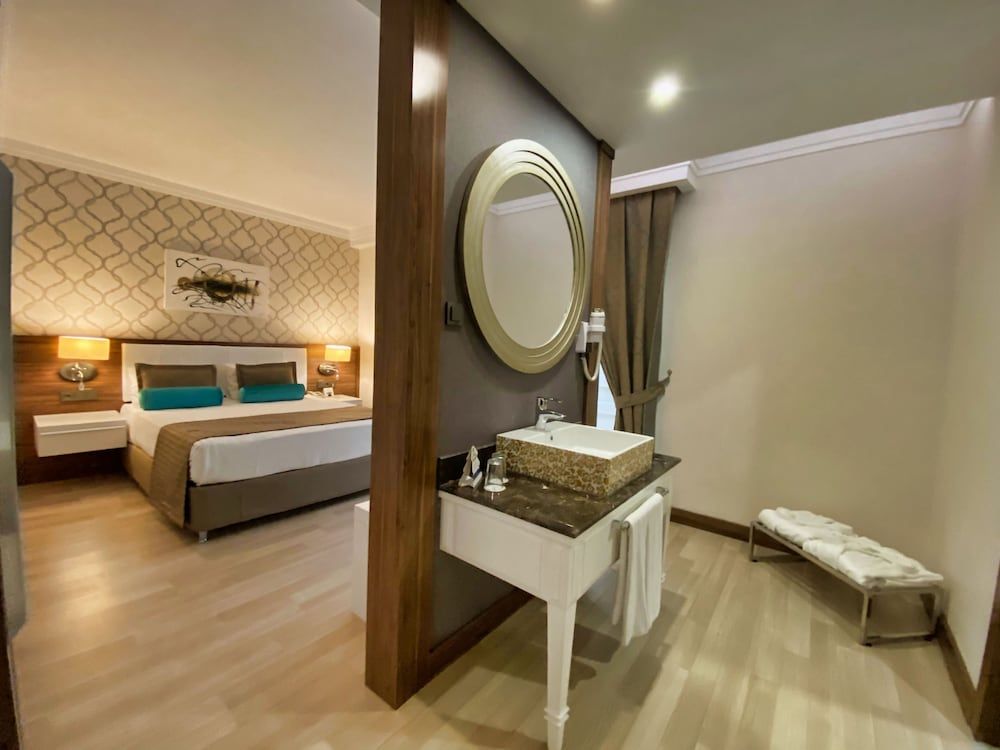 Comfort Room, 2 Bedrooms, 2 Bathrooms (Sea Side)