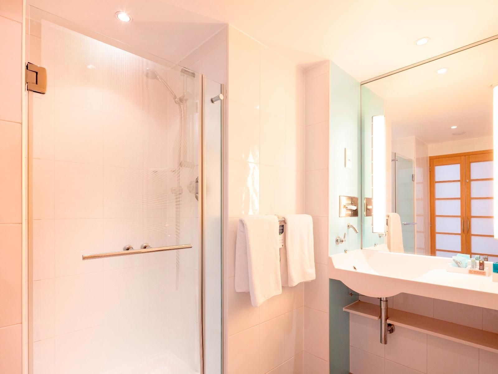 Superior Room with 1 King Bed