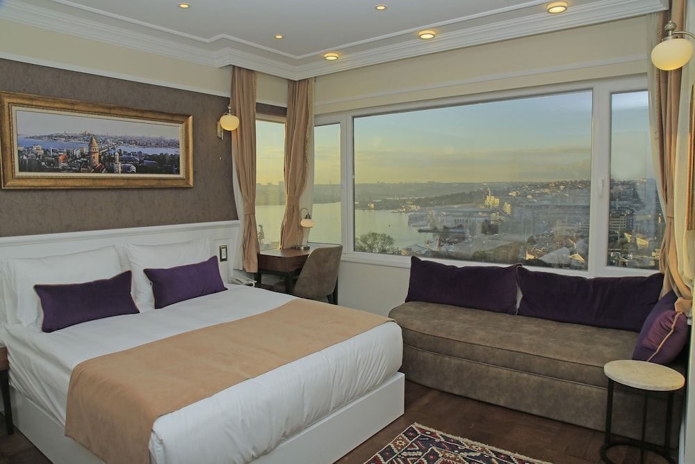 undefined Art Nouveau Pera 6