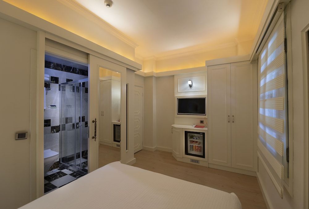 Castle Old Town Standard Double Room 13