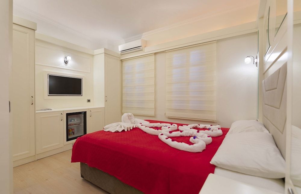 Castle Old Town Standard Double Room 7