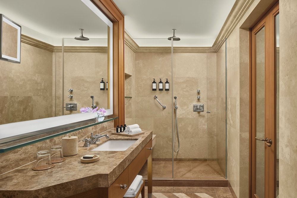 Divan Istanbul Superior Twin Room 2