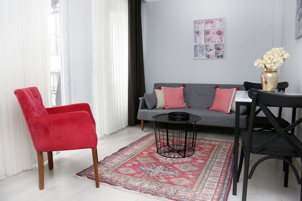 Ditto Flats Apartment, 1 Bedroom, Balcony 12