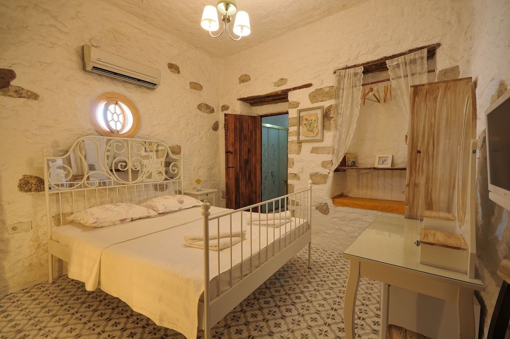 Design Room, 1 King Bed