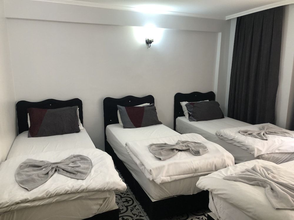 undefined Reydel Hotel 5