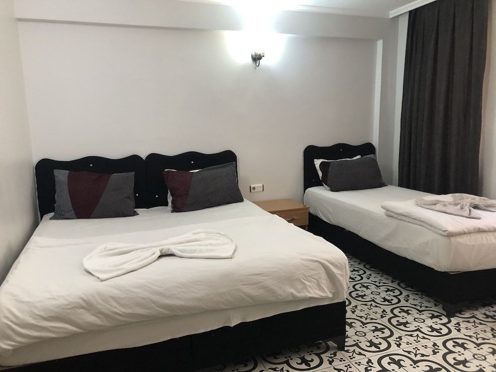 undefined Reydel Hotel 3