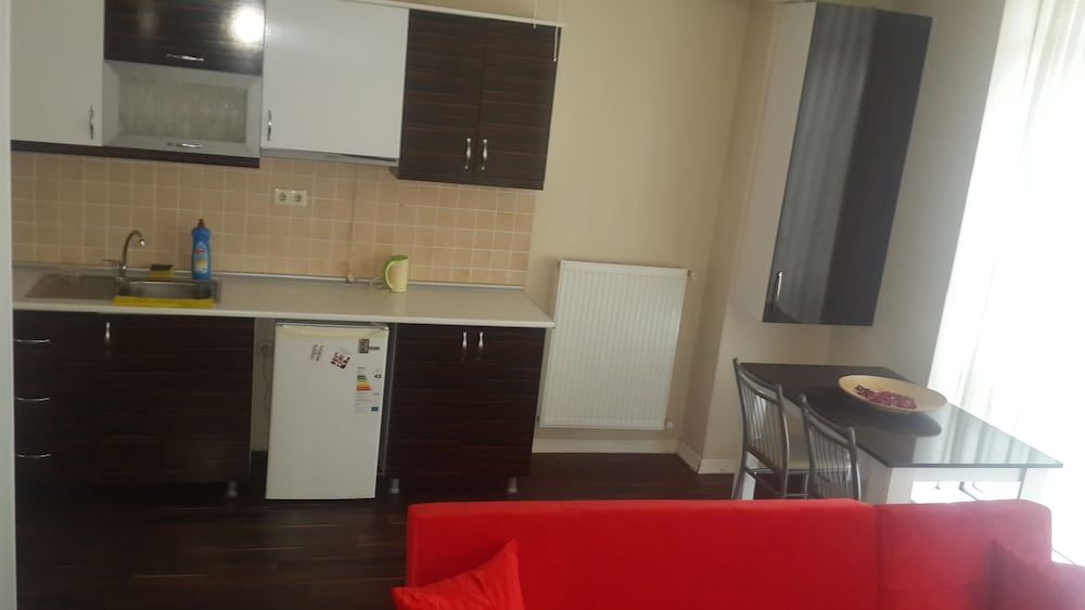 undefined Hera Home 4