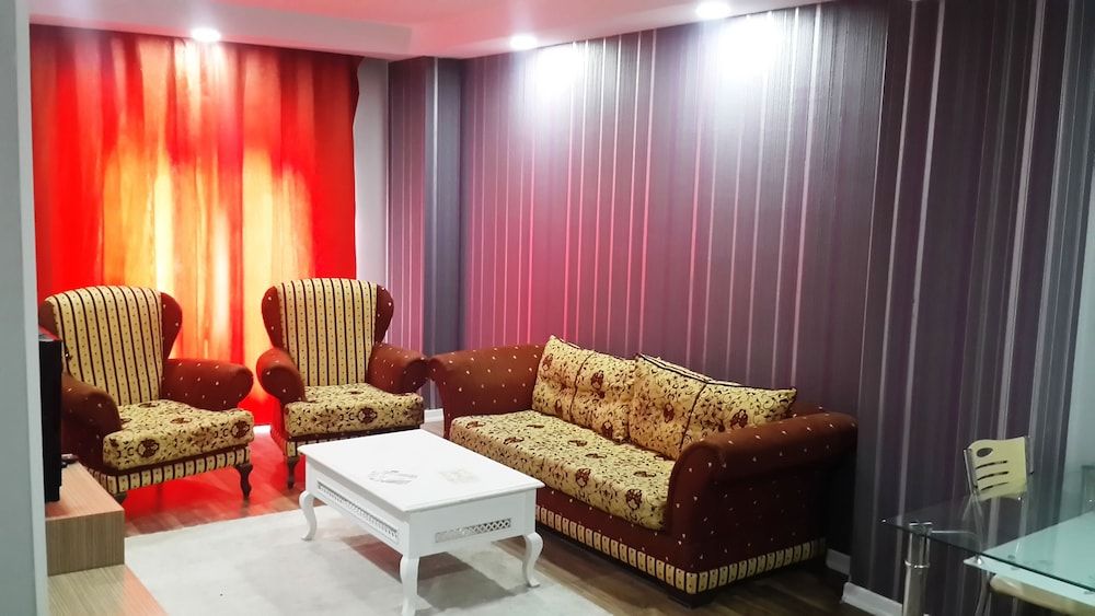 undefined Hera Home 10