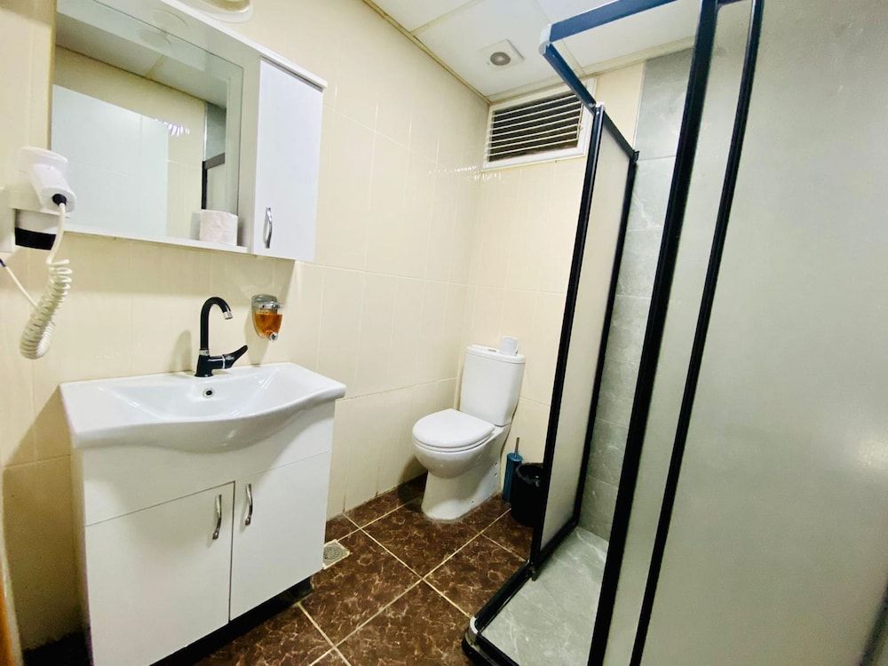 Airport Best Hotel Deluxe Studio Suite 32