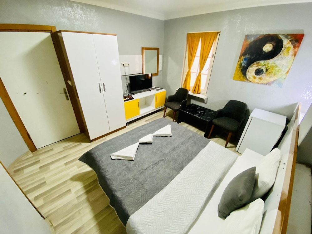 Airport Best Hotel Deluxe Studio Suite 16