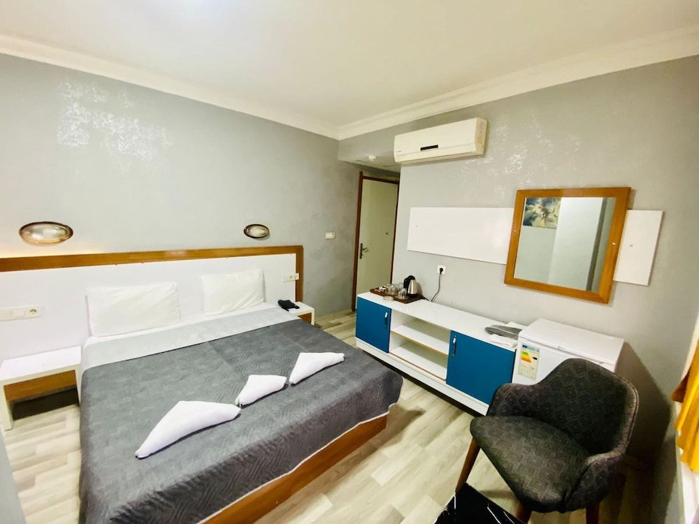 Airport Best Hotel Deluxe Studio Suite 12