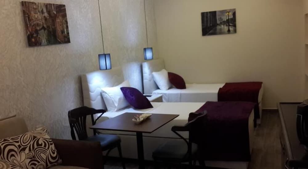 Taksim Celebi Residence Studio (Apartment) 2