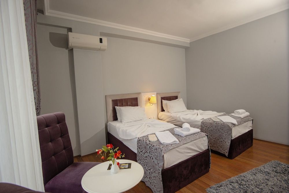 SRF Hotel Standard Twin Room 4