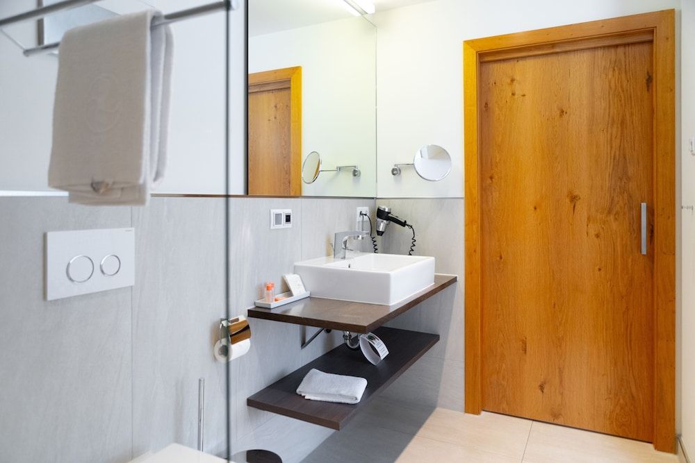 Olymp Munich Apollo First Class Double Room 4